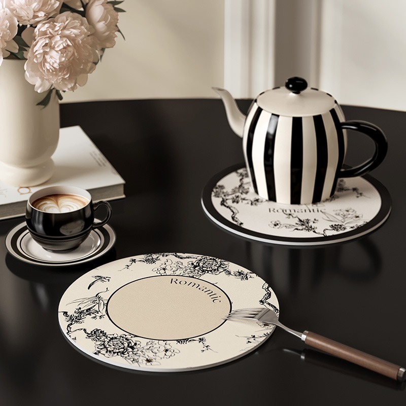 T And Tea Coffee - Ronde lederen placemat voor Coaster, zwart